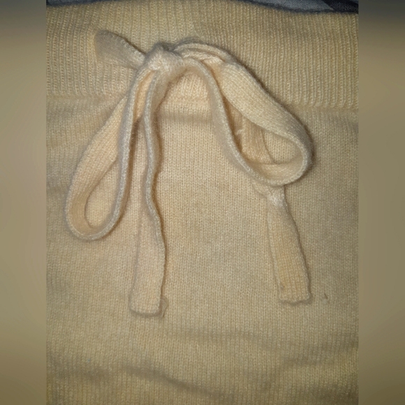 (S)⭐️Juicy Couture⭐️ Rare Cream Color 💯 Cashmere Mini Skirt Waist 13.5" - Picture 4 of 7